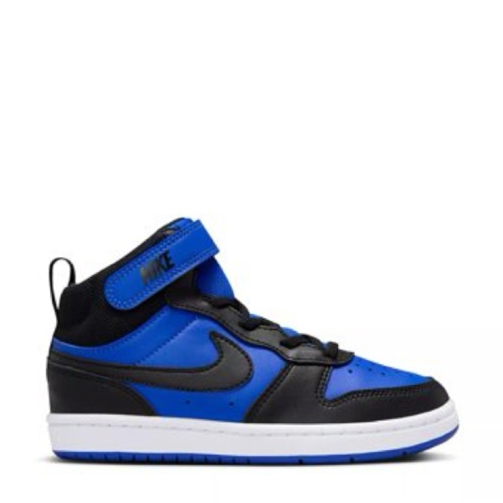Nike mid court borough 2.5Y